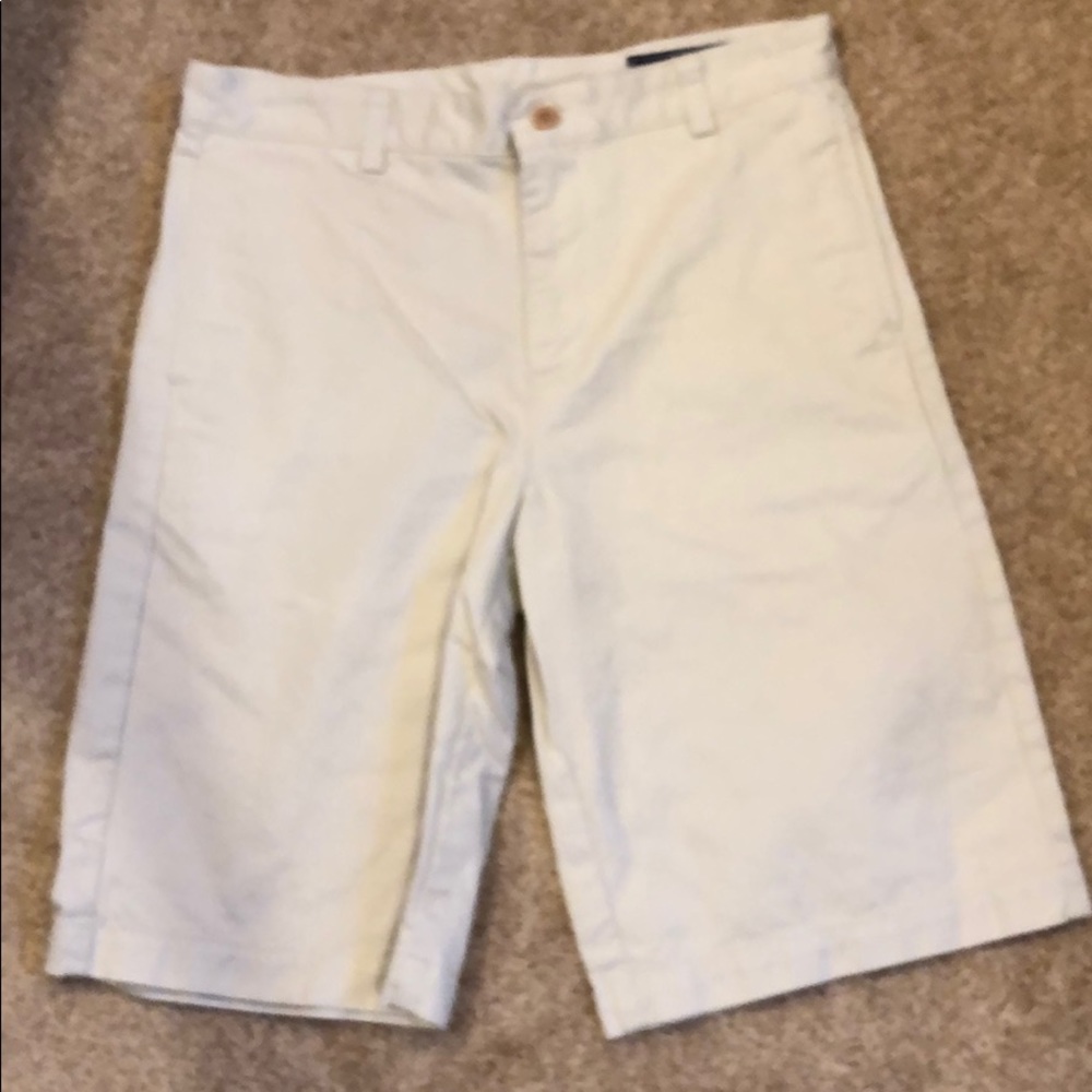 Vineyard Vines shorts size 18